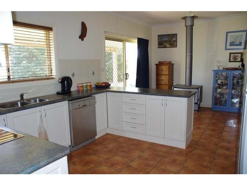 53 Badgery Road, Cowra NSW 2794