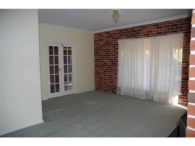 4 Eucalypt Close, Cowra NSW 2794