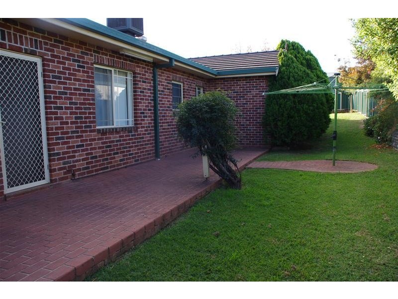 4 Eucalypt Close, Cowra NSW 2794