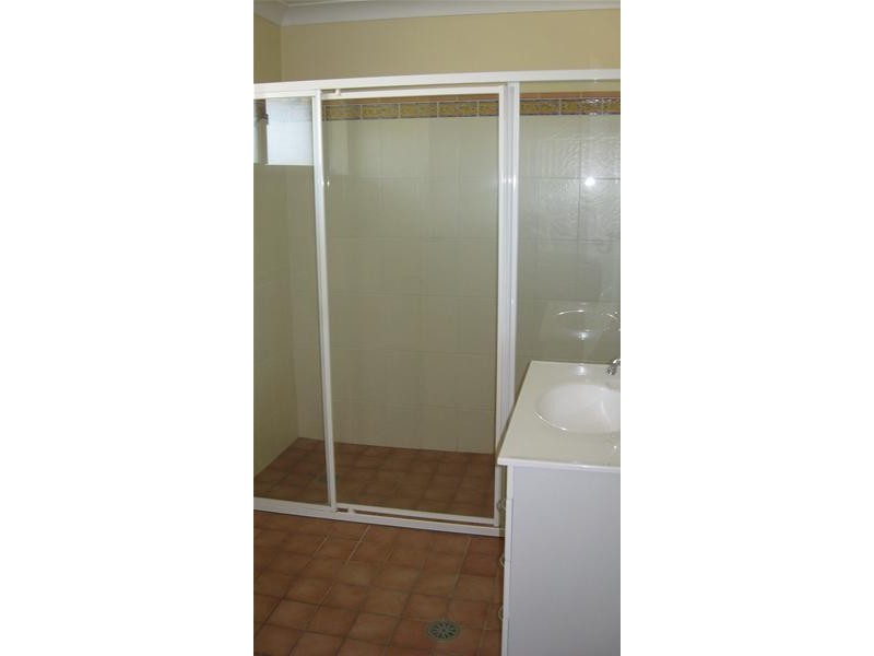 42 Kibbler Street, Cowra NSW 2794