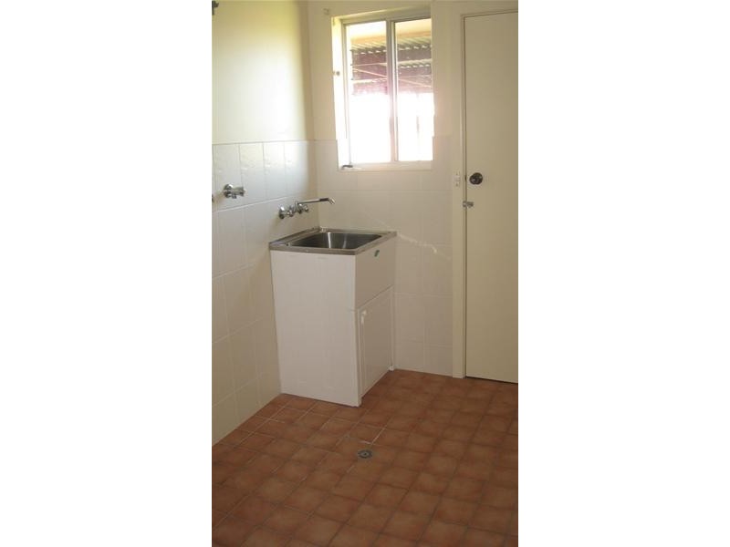 42 Kibbler Street, Cowra NSW 2794