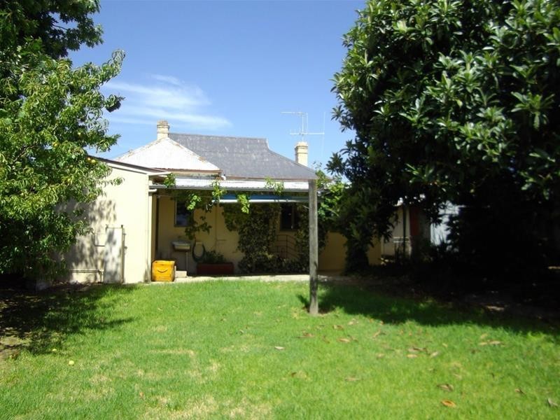 64 Darling Street, Cowra NSW 2794
