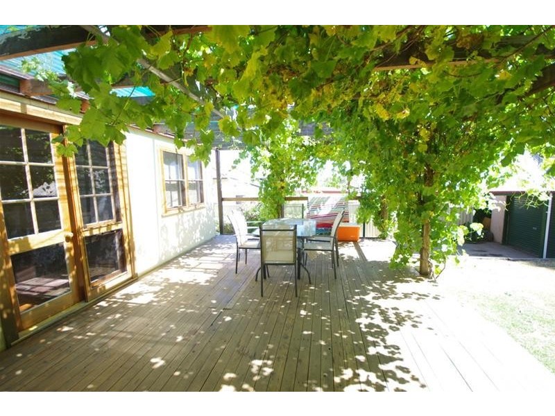 120 Fitzroy  Street, Cowra NSW 2794