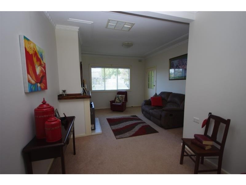 7 Parkes Street, Cowra NSW 2794