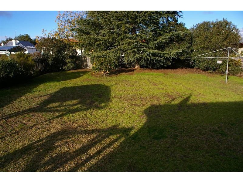 15 Cooyal Street, Cowra NSW 2794