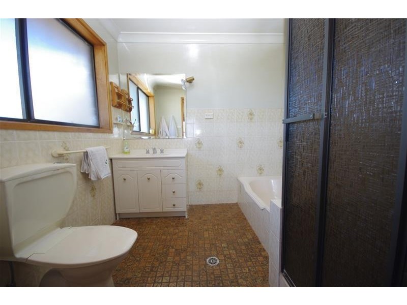 10143 Mid Western Highway, Cowra NSW 2794