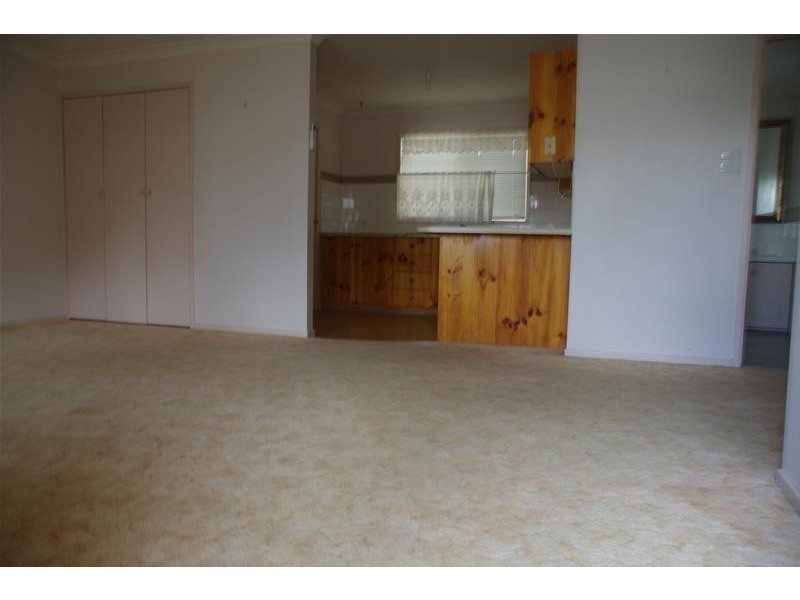 3/2 Day Street, Cowra NSW 2794