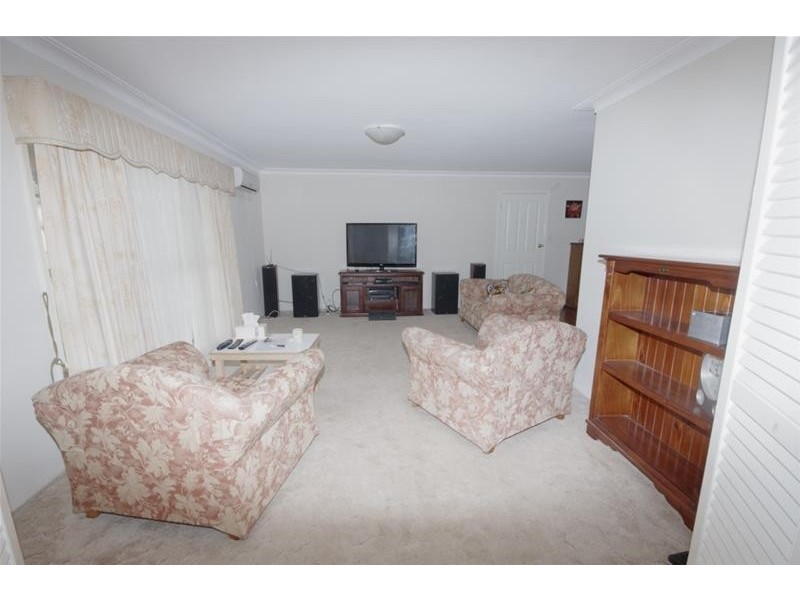 4 Duffey Avenue, Cowra NSW 2794