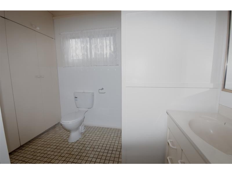 4 Duffey Avenue, Cowra NSW 2794