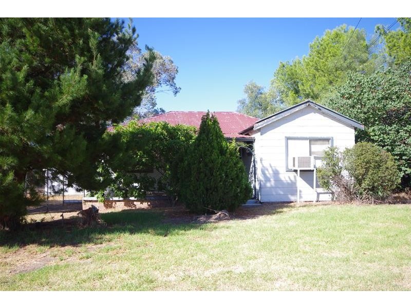 14 Ranken Street, Cowra NSW 2794