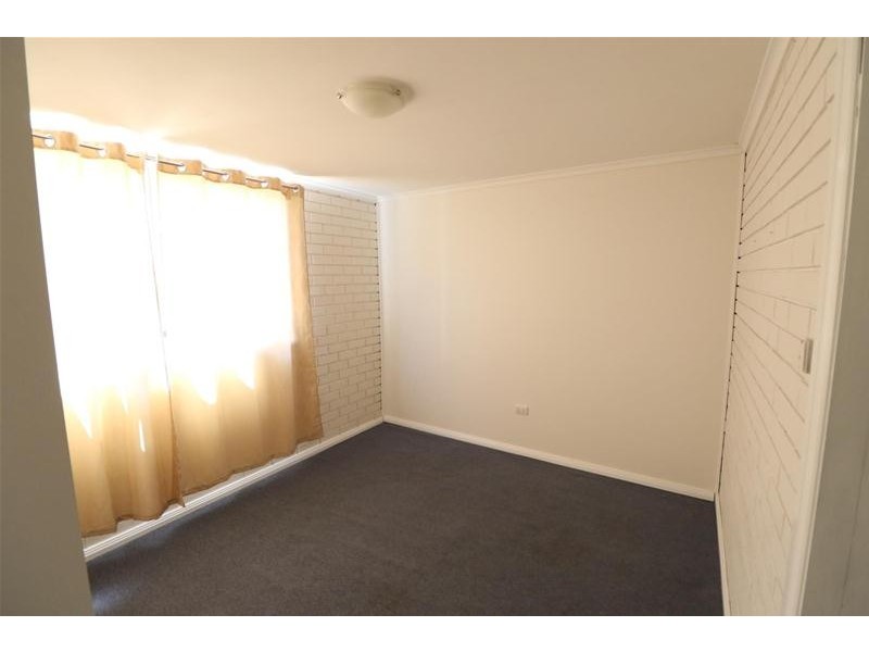 15 Newcombe Street, Cowra NSW 2794