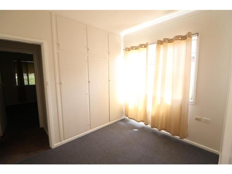 15 Newcombe Street, Cowra NSW 2794