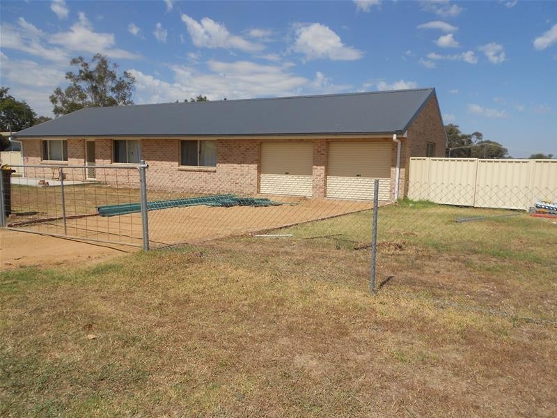 29 Robinson Street, Woodstock NSW 2793