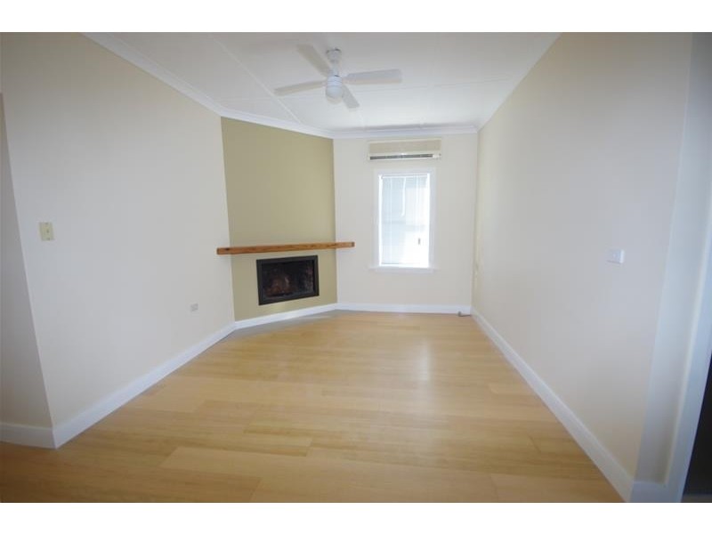 99 Taragala Street, Cowra NSW 2794