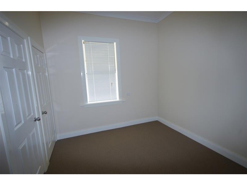 99 Taragala Street, Cowra NSW 2794