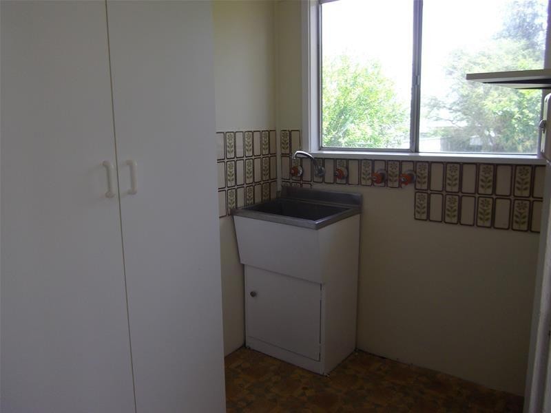 16 Newcombe Street, Cowra NSW 2794