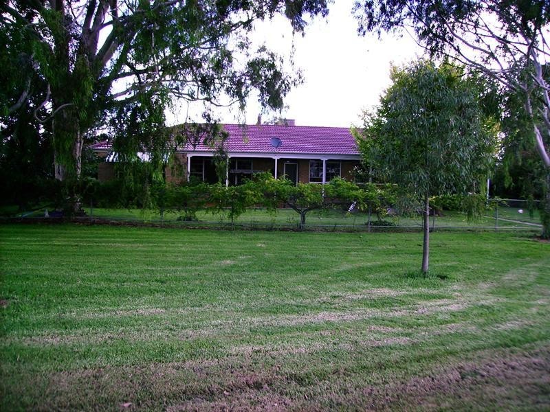 238 Kangarooby Road, Gooloogong NSW 2805
