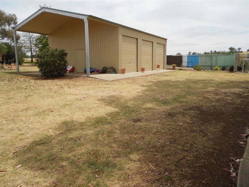 246 Moorbel Drive, Canowindra NSW 2804