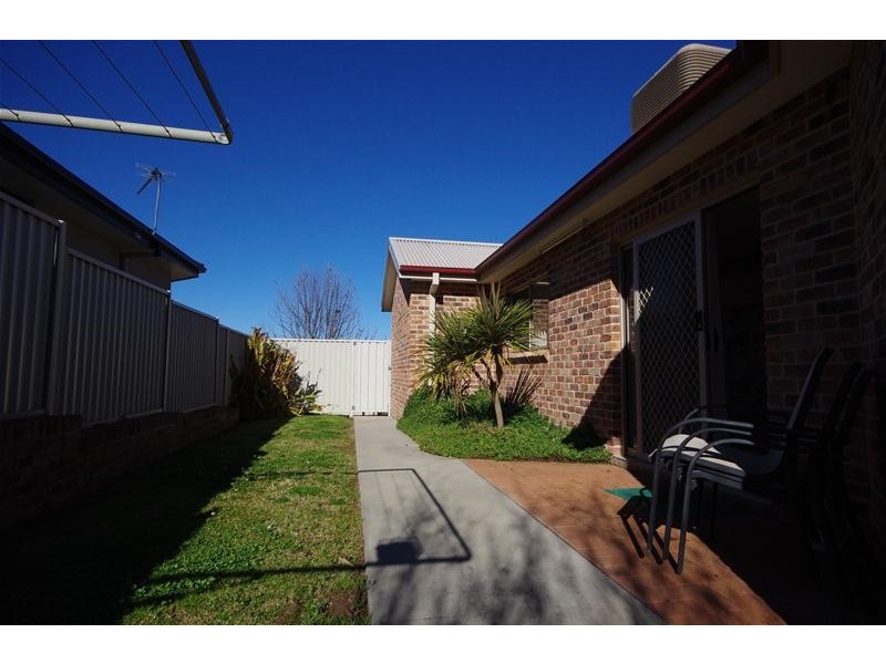 25 Acacia Circle, Cowra NSW 2794