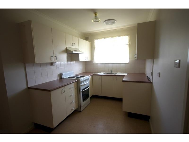 15 Jindalee Circuit, Cowra NSW 2794