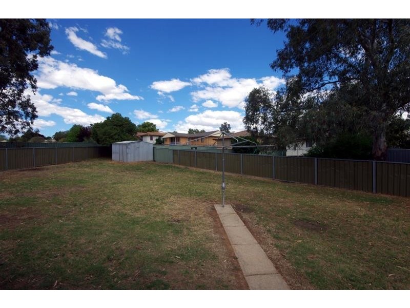 15 Jindalee Circuit, Cowra NSW 2794