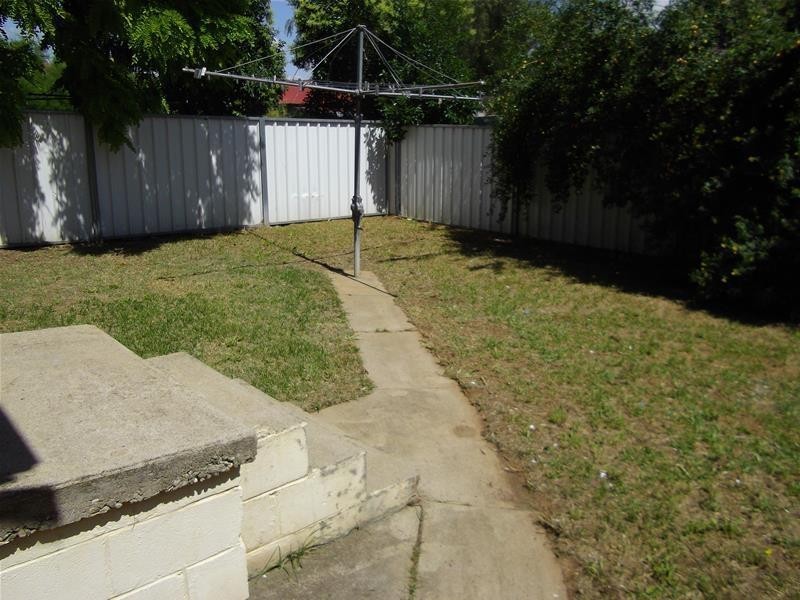 2/9 Belmore Street, Cowra NSW 2794