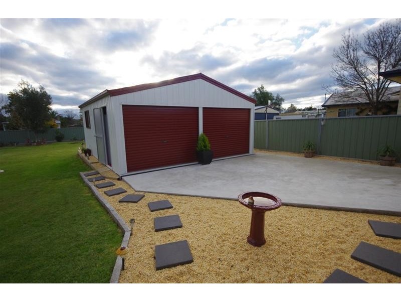 52 Kite Street, Cowra NSW 2794