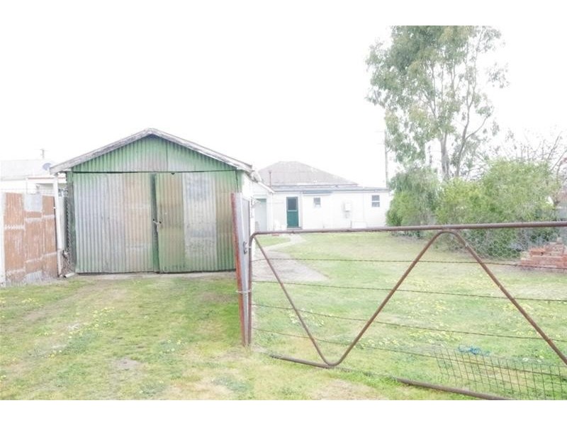 2 Coota Street, Cowra NSW 2794