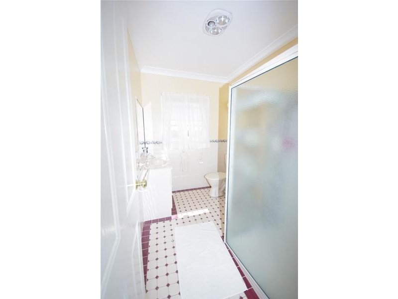 Unit 1/43 London Drive, Cowra NSW 2794