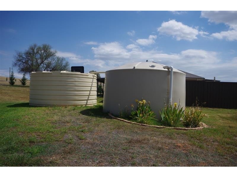 327 Elouera Road, Cowra NSW 2794