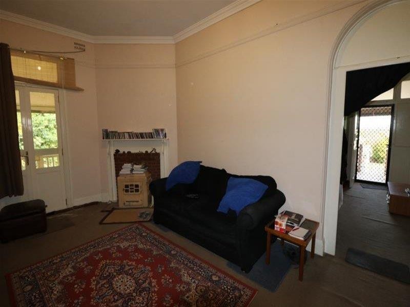 70 Liverpool Street, Cowra NSW 2794