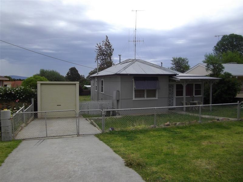 112 Lachlan Street, Cowra NSW 2794
