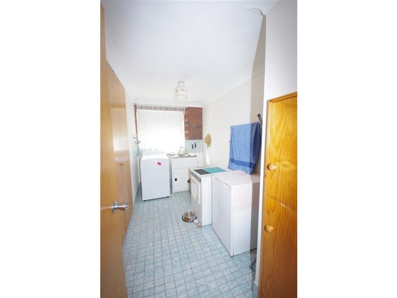 8 Amaroo Avenue, Cowra NSW 2794