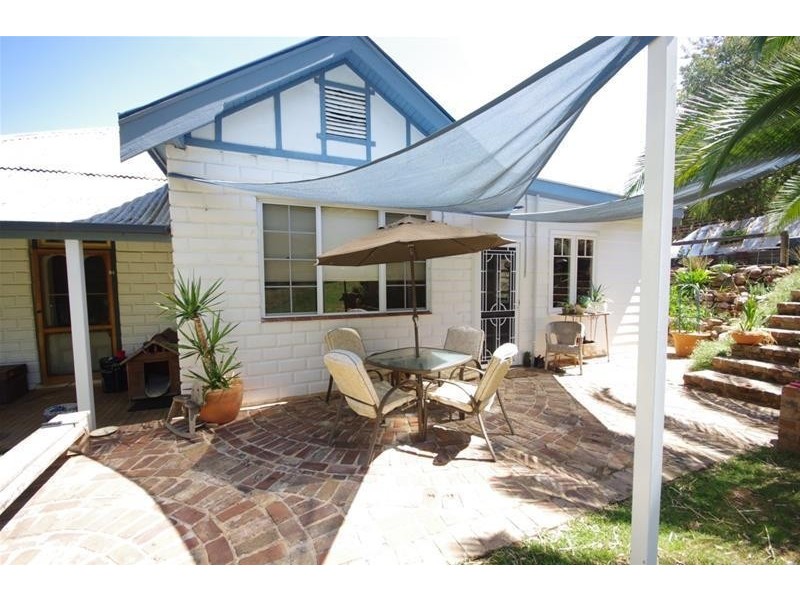 1 Poignand Avenue, Cowra NSW 2794