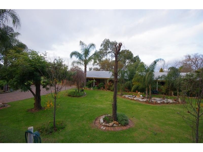 30-38 Banks Street (Gooloogong via), Cowra NSW 2794