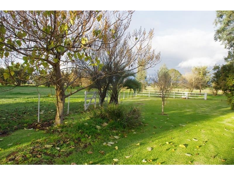 30-38 Banks Street (Gooloogong via), Cowra NSW 2794