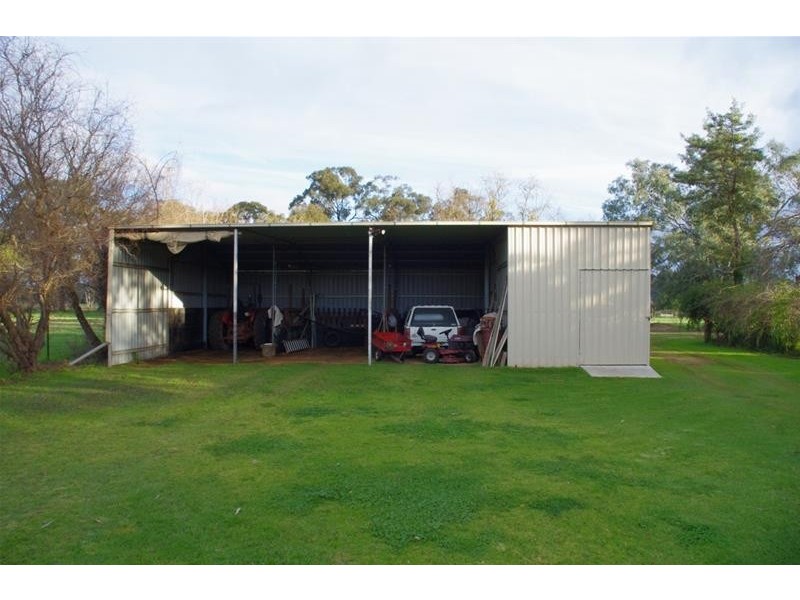 30-38 Banks Street (Gooloogong via), Cowra NSW 2794