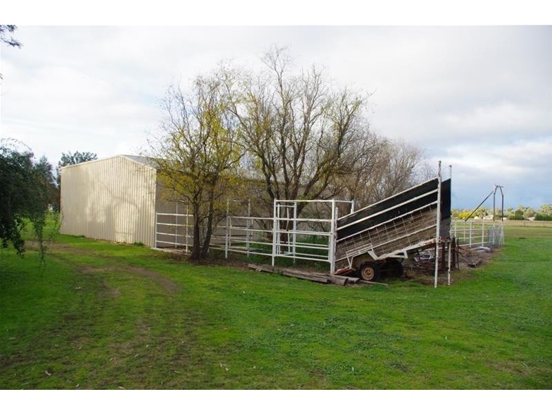 30-38 Banks Street (Gooloogong via), Cowra NSW 2794