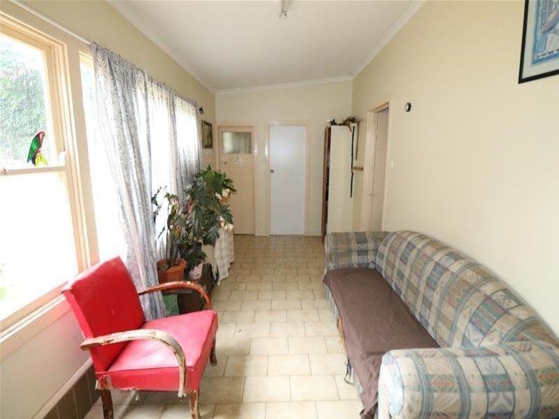 2 Lynch Street, Cowra NSW 2794