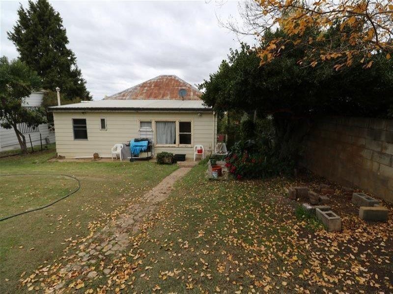 2 Lynch Street, Cowra NSW 2794