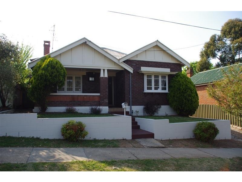 7 Smith  Street, Cowra NSW 2794
