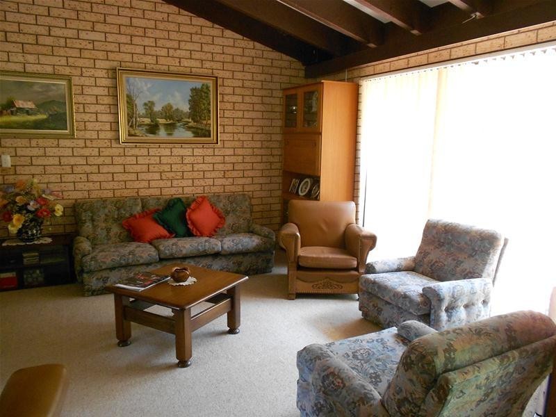 30 Goodacre Drive, Woodstock NSW 2793