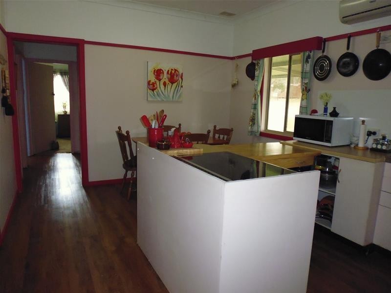 1687 Kangarooby Road, Gooloogong NSW 2805