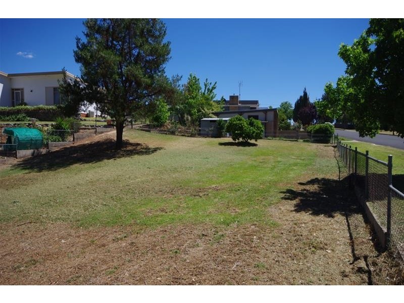 Lot 2, 2 Brisbane Avenue, Cowra NSW 2794