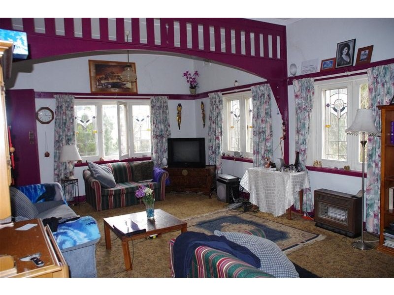 27 Liverpool Street, Cowra NSW 2794