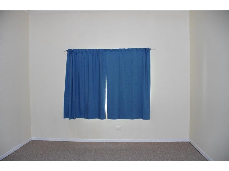 4 Lynch Street, Cowra NSW 2794