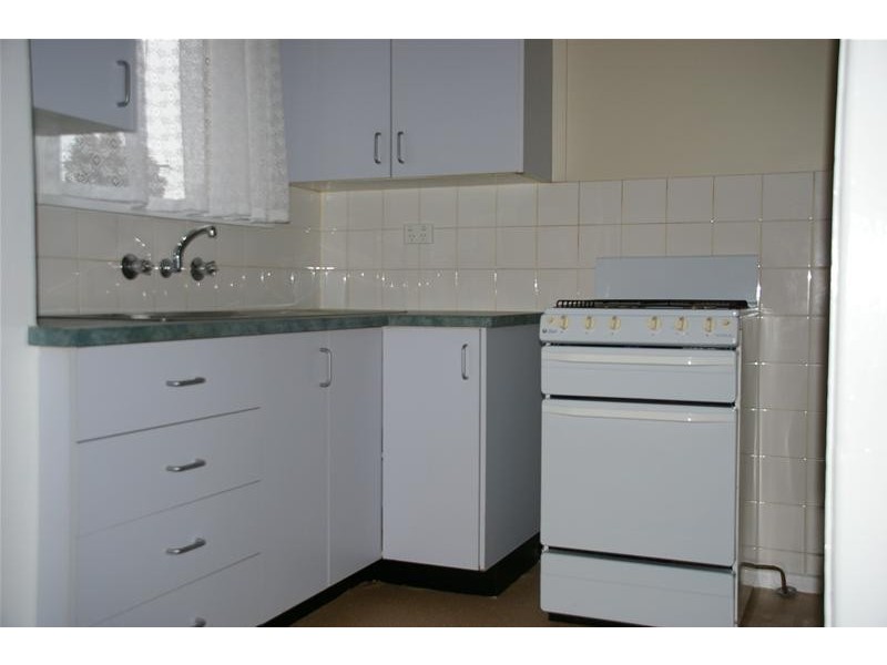 10 Sheahan Street, Cowra NSW 2794