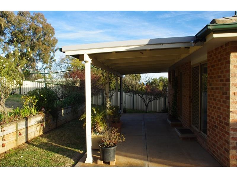 67 Macquarie Street, Cowra NSW 2794
