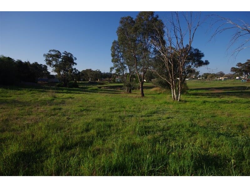 23 Taragala Street, Cowra NSW 2794