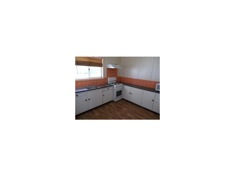 98 Fitzroy Street, Cowra NSW 2794